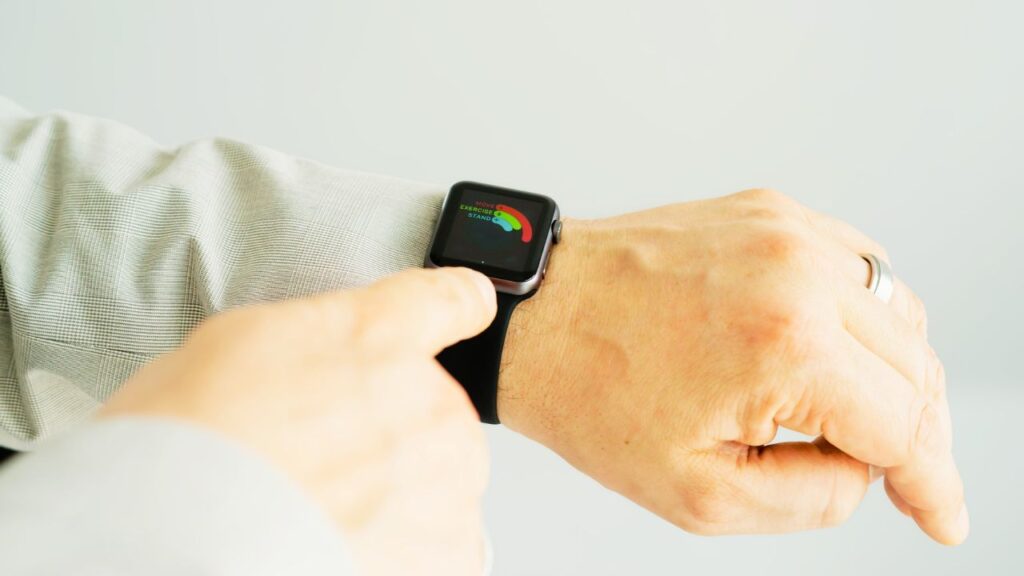 Apple Watch Shows Phone Number Not Name